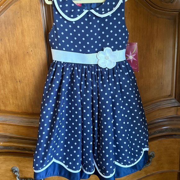 Little Girls Dress NWT Size 6x - Picture 1 of 4